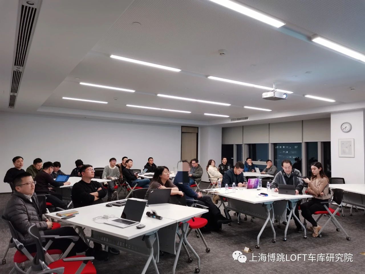 伊春杭州LOFT车库专题会